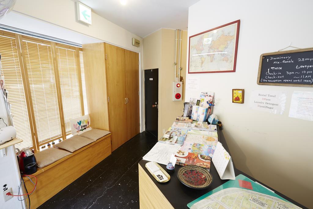 Daikoku Hostel Осака Экстерьер фото