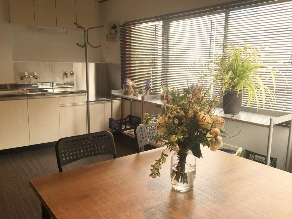 Daikoku Hostel Осака Экстерьер фото