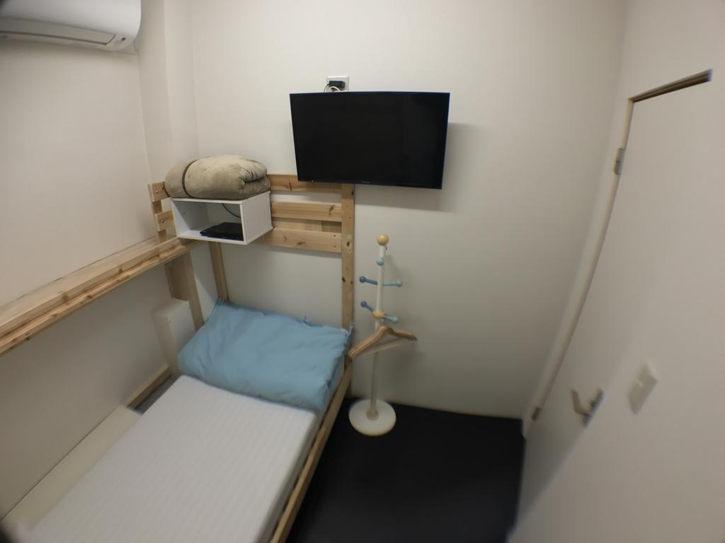 Daikoku Hostel Осака Экстерьер фото