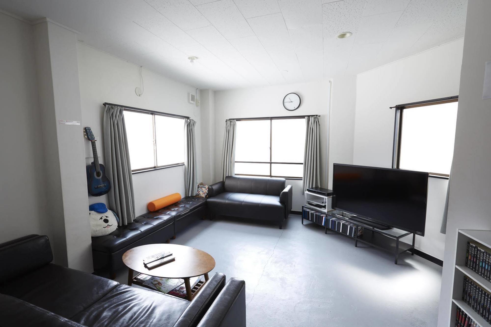 Daikoku Hostel Осака Экстерьер фото